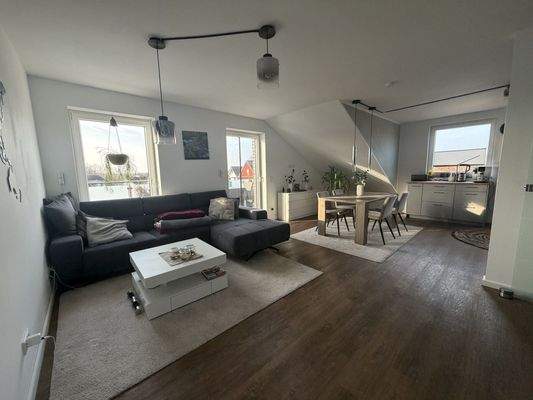 Wohn- u. Essbereich, Küche