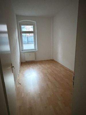 2.Zimmer Eilenburger Straße 6.jpg