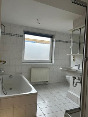 VOLLBAD IM DG