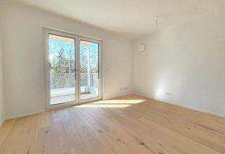 Schlafzimmer/Kinderzimmer/Büro