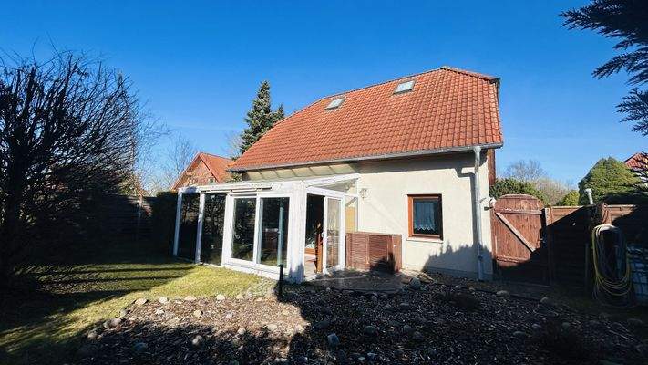 rückwärtige Gebäudeansicht