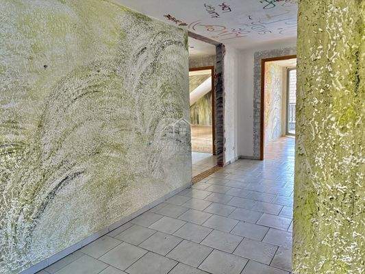 Sauerstraße 2 DG links Flur