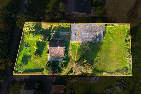 Gesamtes Grundstück