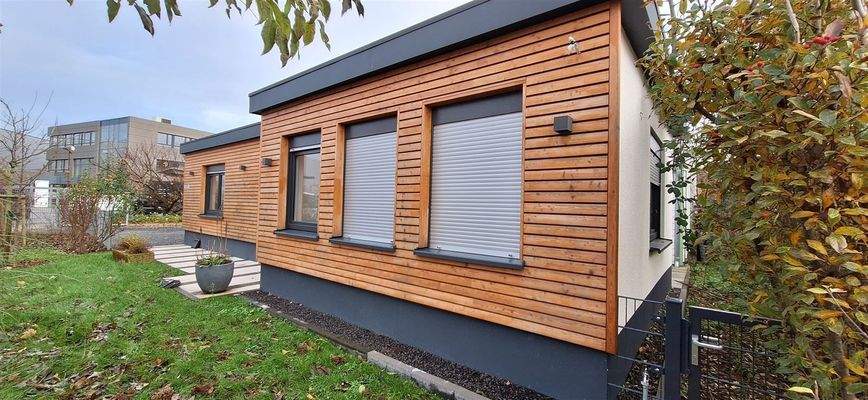 Bürogebäude Schrägansicht 3