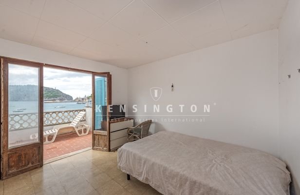 Soller-Wohnhaus-Schlafzimmer mit Terrasse u. Meerblick