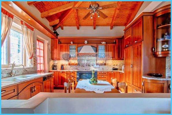 bb808c4fa23849269f5f7acaa0ca1674-original