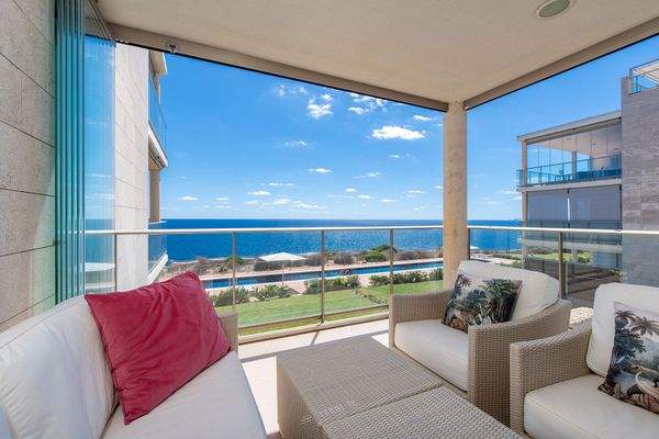 Exklusive Meerblick-Wohnung in erster Meereslinie in beliebter Wohnanlage in Cala Figuera
