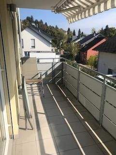 Balkon mit Sonnenmarkise