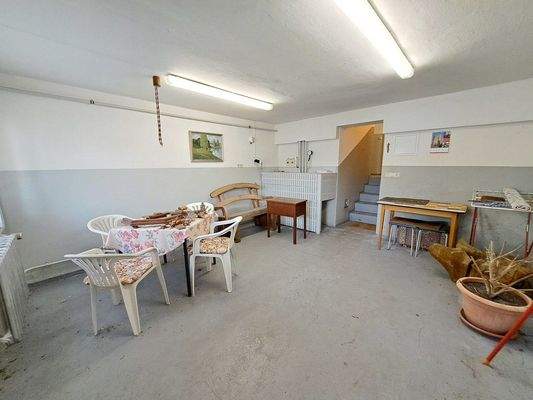 Lager-/Werkstattgebäude - Aufenthaltsraum