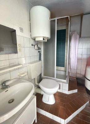 Duschbereich im Nebengelass