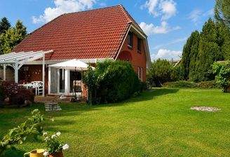 Gartenbereich - Blick auf Terrasse