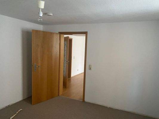 Schlafen; Tür Wohnen/Essbereich