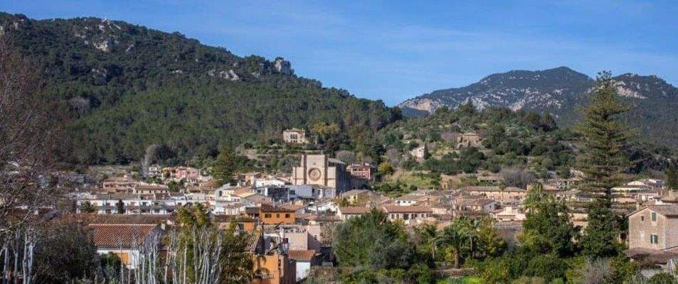 C2-Voltor-Esporles-Sierra-de-Tramuntana