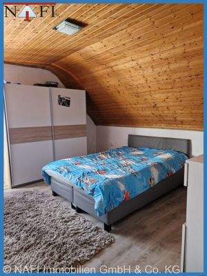 Schlafzimmer 2