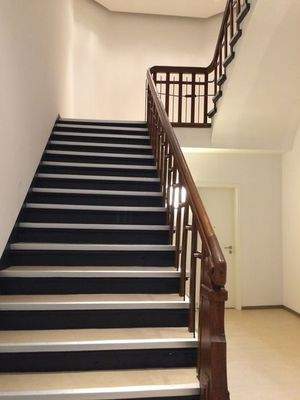 Imposantes Treppenhaus.jpeg