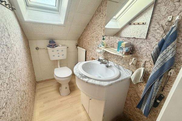 Toilette im Obergeschoss