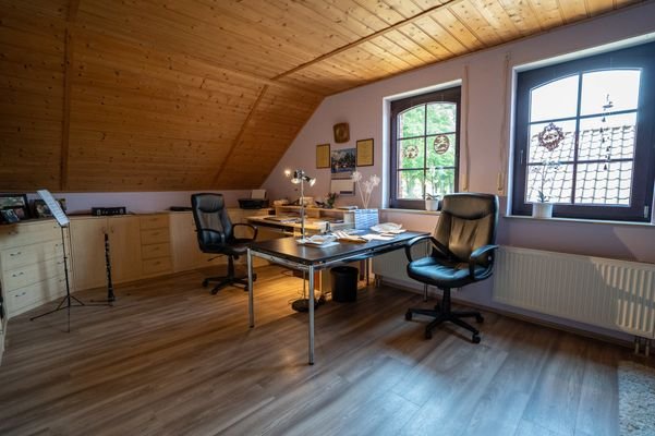 Schlafzimmer DG