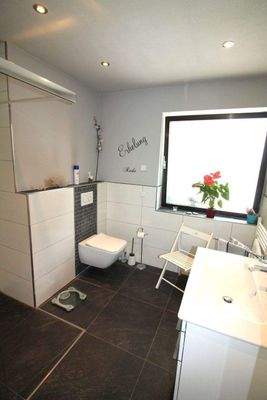 Bad mit Tageslichtfenster