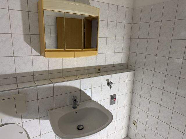 Kompakte EG-Wohnung mit EBK in Schmölln zu vermieten! - Photo 4