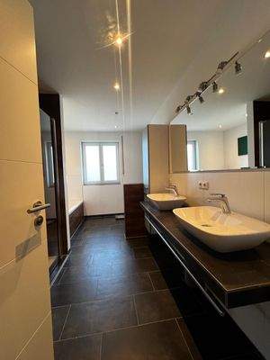 Badezimmer Wohnung 1.OG