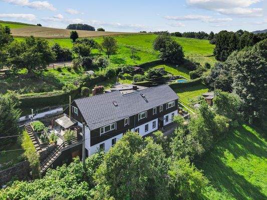 Drohnenansicht Haus a