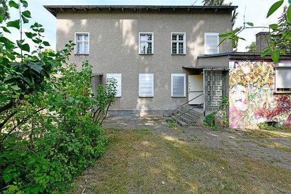 Seitliche Hausansicht