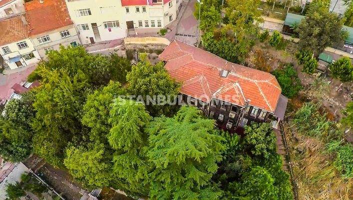 Historical Mansion with Golden Horn View in Istanbul Fatih