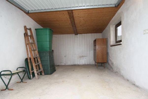 29. Garage