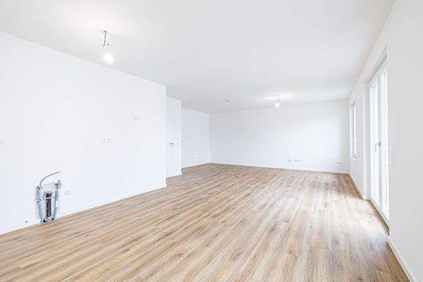 Wohn- und Esszimmer mit offener Küche_Ansicht II