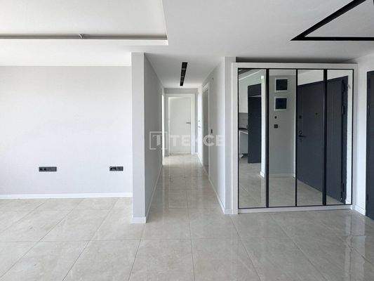 New Apartments with Shared Pool near the Beach in Kuşadası