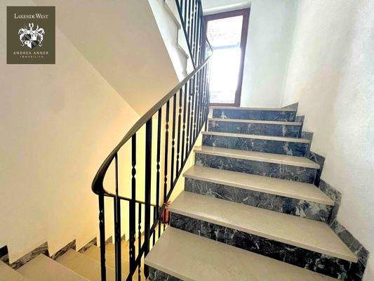 Haus_2_Treppenaufgang