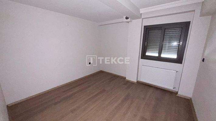 Brand-New Apartment in with Parking Near the Metro in İzmir Karşıyaka