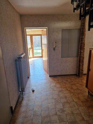 Diele Hanggeschoss mit Zugang zu den Gartenzimmern
