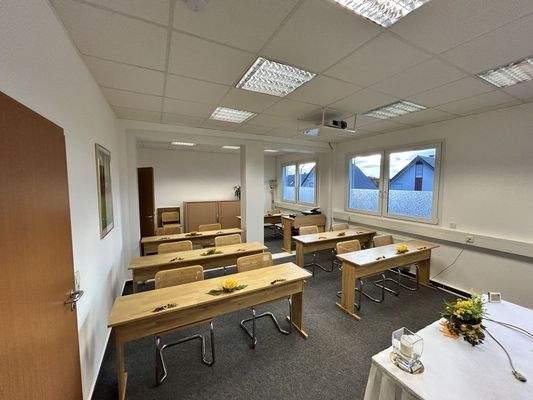 Büro/Konferenzraum