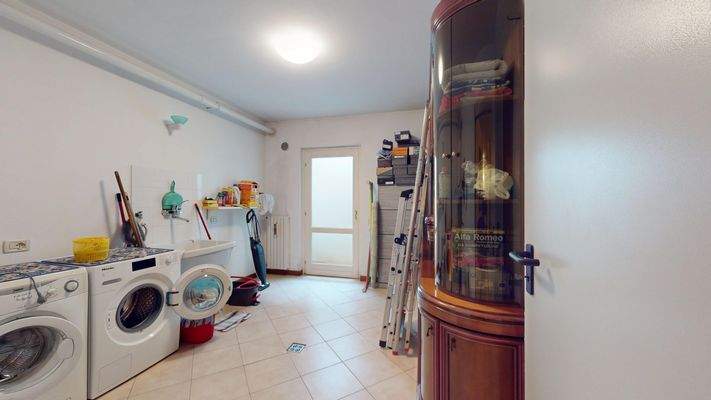 NA-072-10-Villetta-Bifamiliare-con-giardino-e-gara