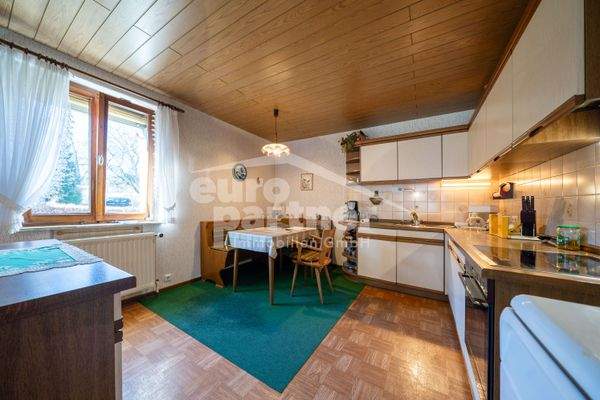 Küche (EG linker Gebäudeteil)