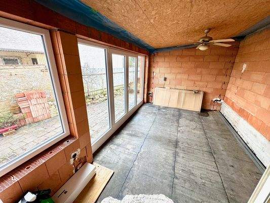 E9 Wohnzimmer Bild 1.jpeg