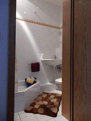 Gäste-WC mit Dusche