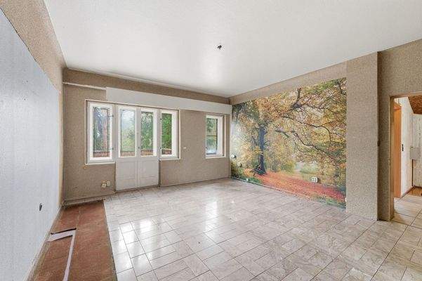 Schlafzimmer mit Balkon im 1. OG