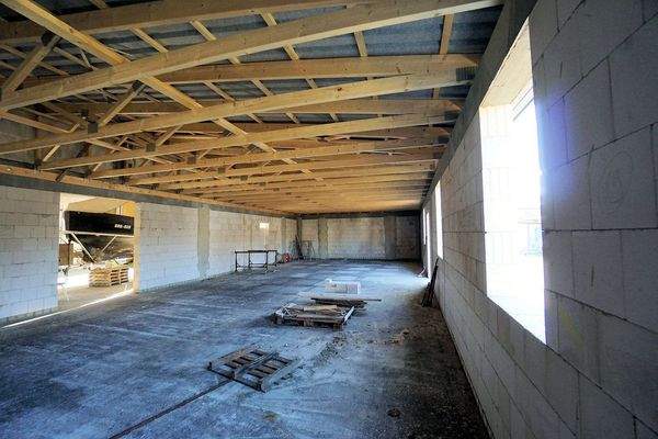 Linke kleine Halle (1).jpg