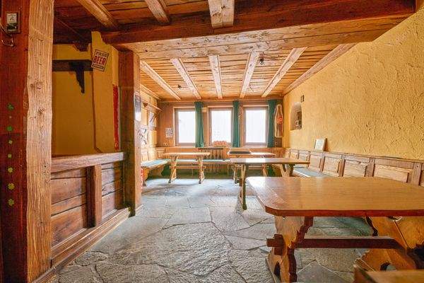 Blick zum Eingang der Gaststube