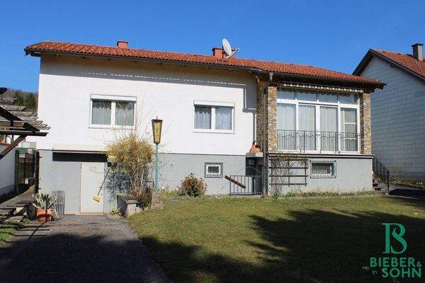 Hausansicht - Garten