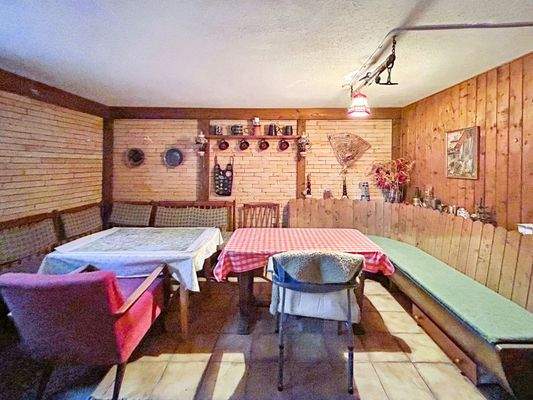 Partykeller und Waschraum_1