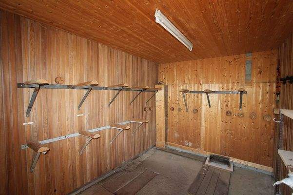 Sattelkammer bei Reithalle