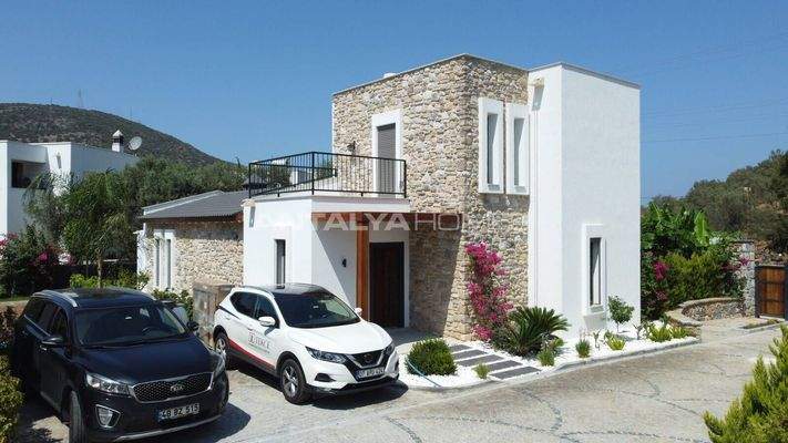 Stylish Villas with Private Pool and Garden in Bodrum