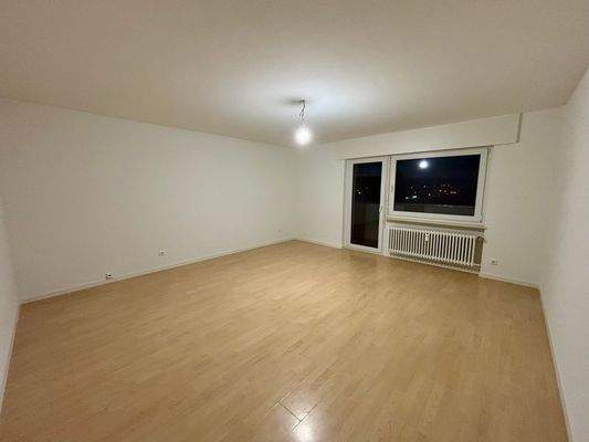 Schlafzimmer mit Balkonzugang