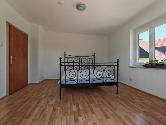 Schlafzimmer Haupthaus (OG)