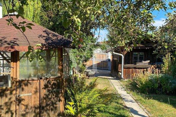 Laube Zufahrt Hütte