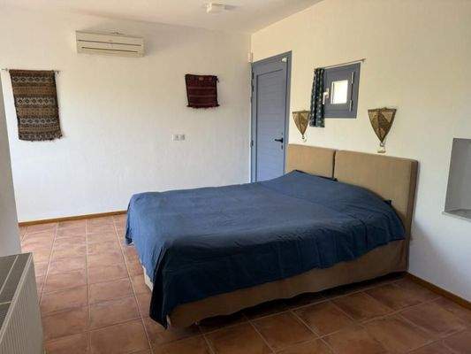 Kreta, Exo Lakkonia: Villa auf dem Land mit Pool, Olivenhain und Bergblick zu verkaufen