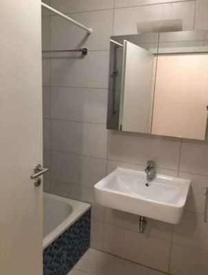 Badezimmer III.jpg